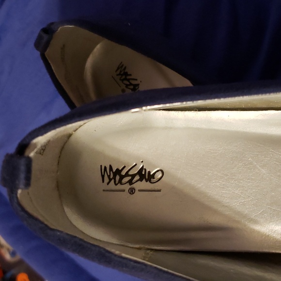 Blue Flats with Rhinestone Detail - Picture 3 of 7